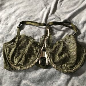 34D Victoria’s Secret Racer Back Bra